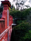 ABAJO DE ESTE PUENTE